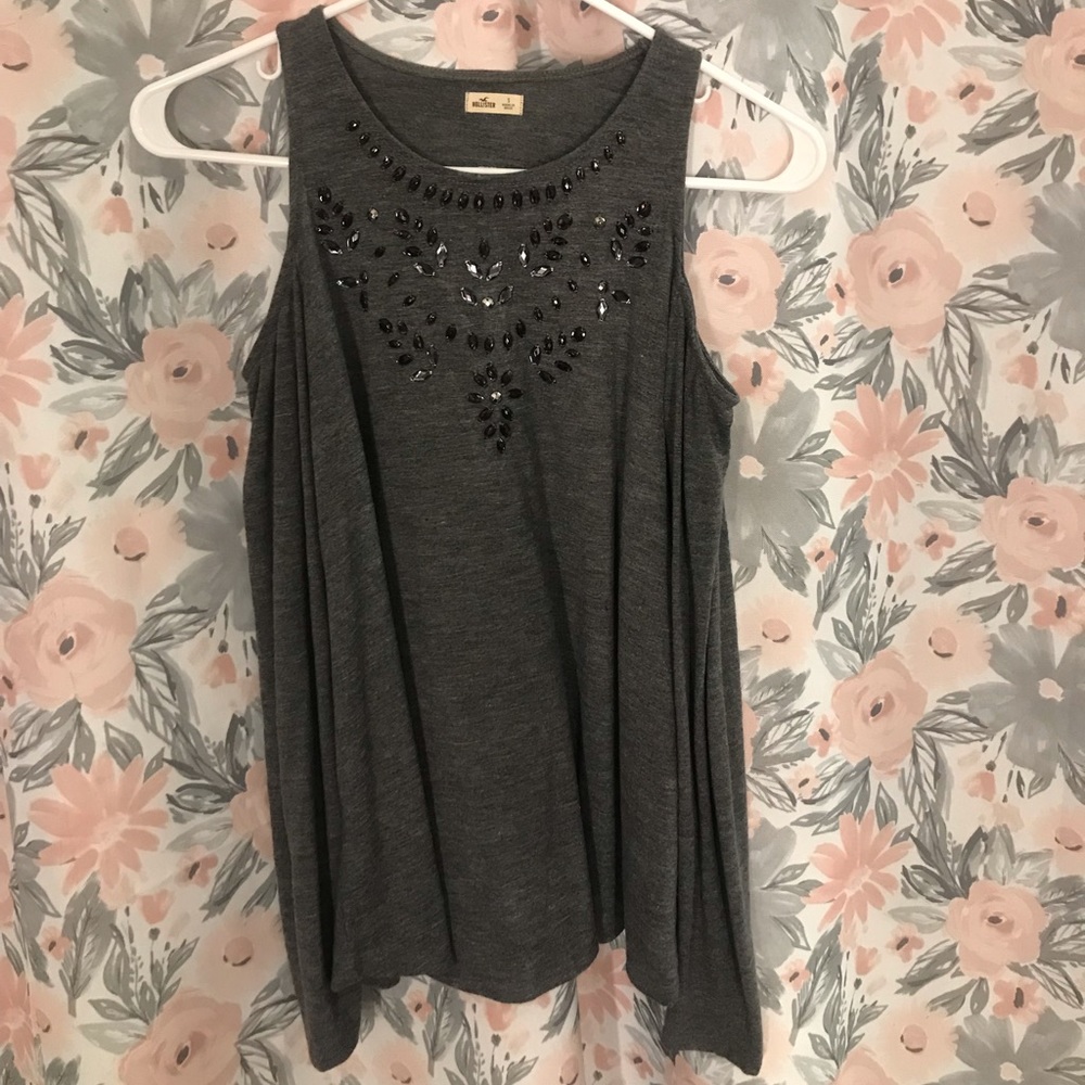 GREY COLD SHOULDER WITH NECK DETAIL
